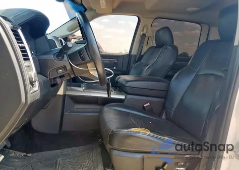 2015 Ram 1500 Laramie из США, поврежденный, VIN 1C6RR7NT0FS596871